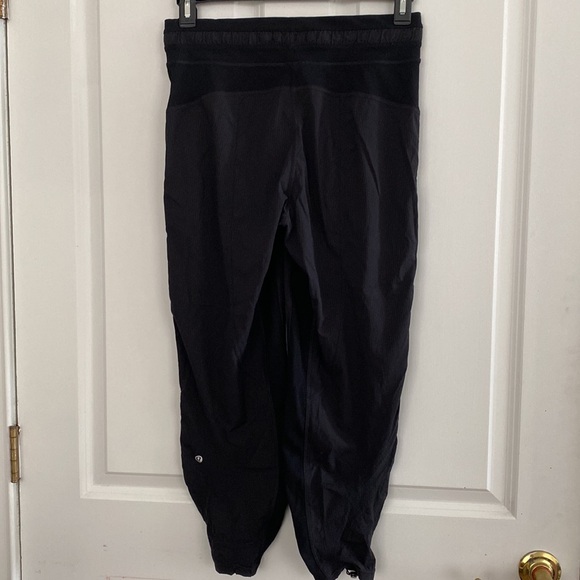 Lululemon Dance Studio Mid-Rise Jogger Pants Black Size 6 - Picture 3 of 12